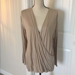 Ava Gray New York Blouse ✨